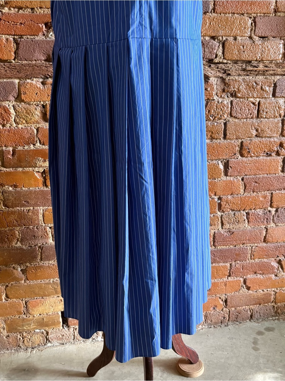 Mr. Larkin Mona dress in Admiral Blue size M, never worn, beautifully tailored - Picture 7 of 16